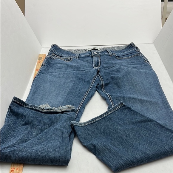 Women's Blue Jeans - Picture 2 of 8